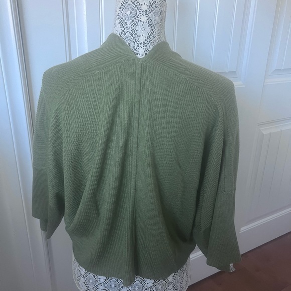 Lululemon Boxy Cashlu Knit Sweater - Picture 2 of 3